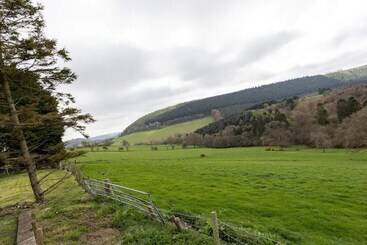 별장 Glamping Wagon 1 X Double Bed, 2 X Single Bed