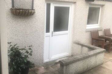 Lovely 1 Bed Cottage In Hopeman