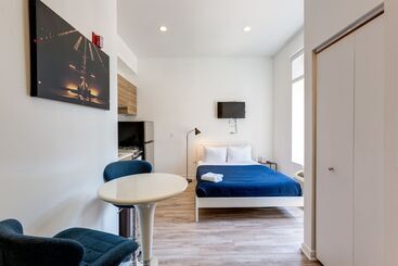 هتل آپارتمان Ada Accessible! Handicap Friendly Features Make This Spot Accessible For All!   747 Lofts Cabin 106