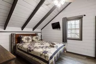 Mökkimajoitus Bigfoots Hideaway