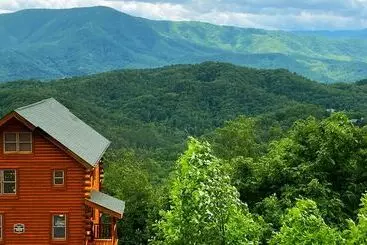 Mökkimajoitus Extravagant View