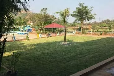 Hotel Royal Hills Resort