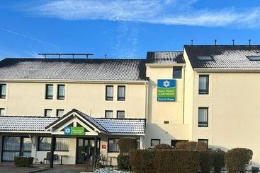 Отель The Originals Boutique, Hôtel Porte De Dieppe