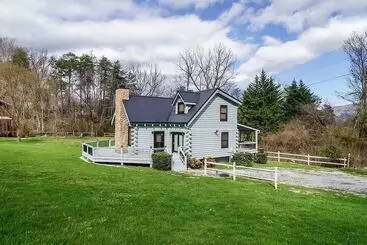 Mökkimajoitus Lunar Lodge #317