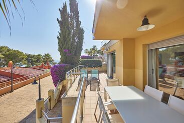 هتل Universal Aquamarin Beach Houses