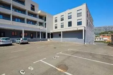 پانسیون Dominium City Suites