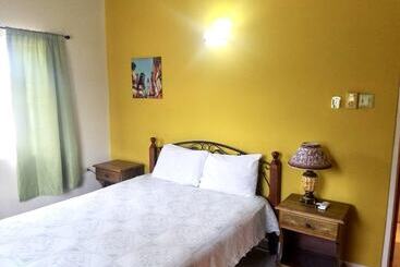 اقامتگاه Captivating 3 Bed House In Trelawny, Jamaica