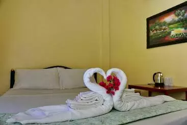 Resort Tp Hut Bungalows