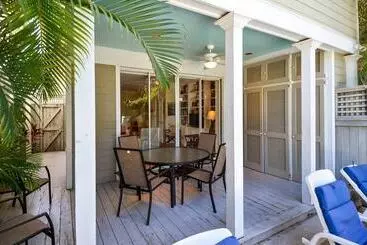کلبه Tropical Dreaming By Avantstay 4 Blks To Beach! Private Pool!