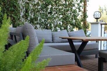 تختخواب و صبحانه Cunda Nonna