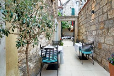 تختخواب و صبحانه Makarun Heritage Rooms