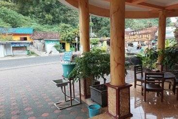 Hotel Widodo Tustiyani 4