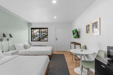 فندق على الطريق Cashmere Inn