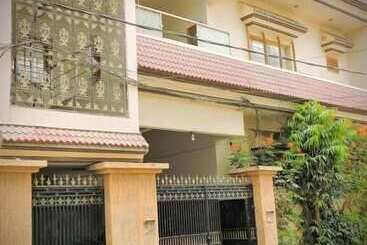 פנסיון Jannat Guest House Hyd