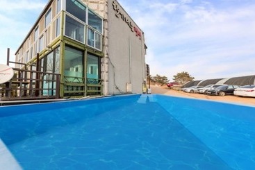 Daebudo Hyangginaneun Pension