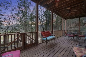 Сельский дом The Lodge On The Creek Branson West Cabin W/ Beautiful Views