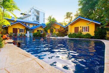 ホテル Blue Lagoon Inn & Suites