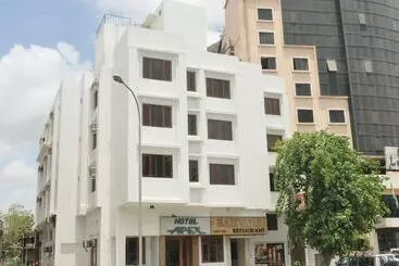 هتل Apex Surat