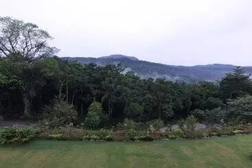 Hotel Montrose Golf Resort & Spa