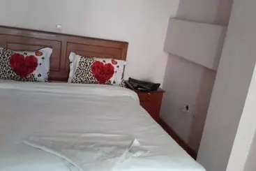 هتل Roza