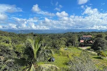 هتل Villas Jacquelina