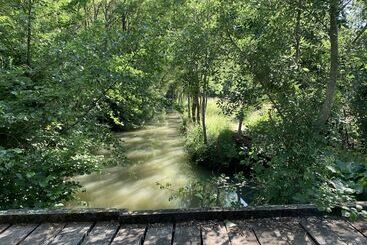 住宿加早餐 Le Clos De La Court D Aron