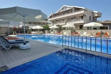 ホテル Altinkum Tatil Konakları