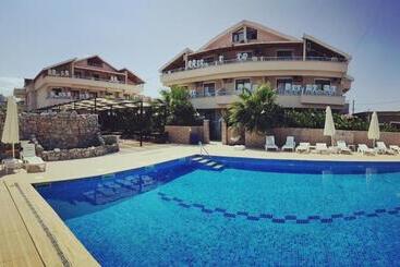 Hotel Altinkum Tatil Konakları