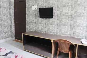 בית מלון כפרי Goroomg Shri Ganesh Yatri Niwas Haridwar