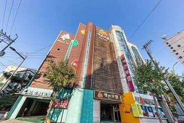 Cheongju Yeppeun Motel