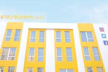 Hotel Bloom Golf Course Road