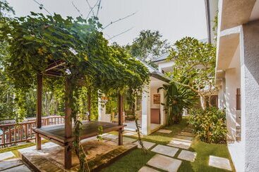 酒店 The Lokal Penida