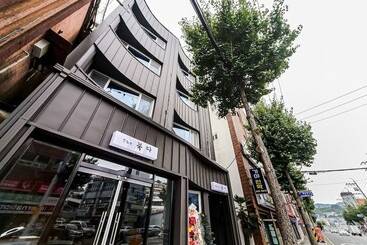 Motel Tongyeong Mukda