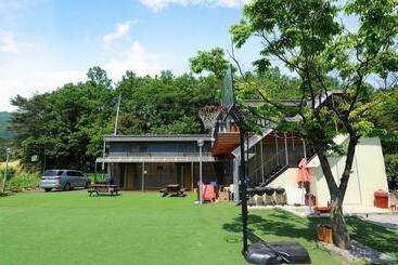 Gapyeong Jayusigan Pension