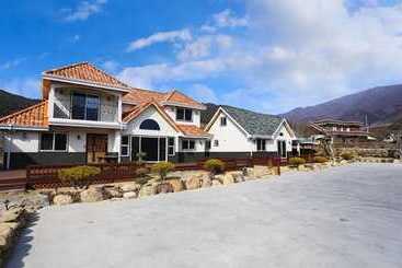 Gurye Sansuyu Kkotdamgil Pension