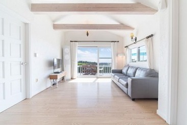 Taean Grumpy House Pension