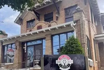 Threefoot Hotel, Meridian, A Tribute Portfolio