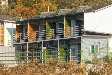 Gyeongsan Byeolgwan Pension