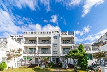 Taean Piano Spa Pension