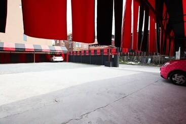 فندق على الطريق Chungju G