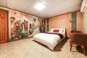 Top Motel
