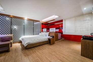 Мотель Yangsan Bukbu Dong Wa