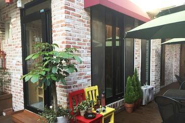 Pension (Hôtel basse catégorie) Jeonju Mint Guest House