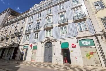 Fanqueiros Apartment