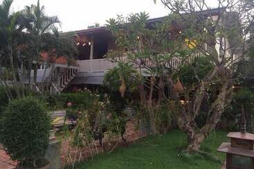 호스텔 Dorm Of Happiness By Tharaburi Resort