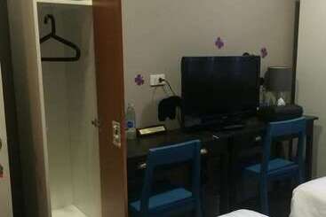 Schronisko Dorm Of Happiness By Tharaburi Resort