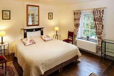 هتل Château De La Motte