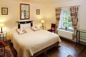 בית מלון כפרי Château De La Motte