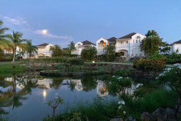 استراحتگاه Royal Villa By Island Villas