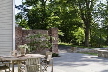 צימר Inn At Kenmore Hall